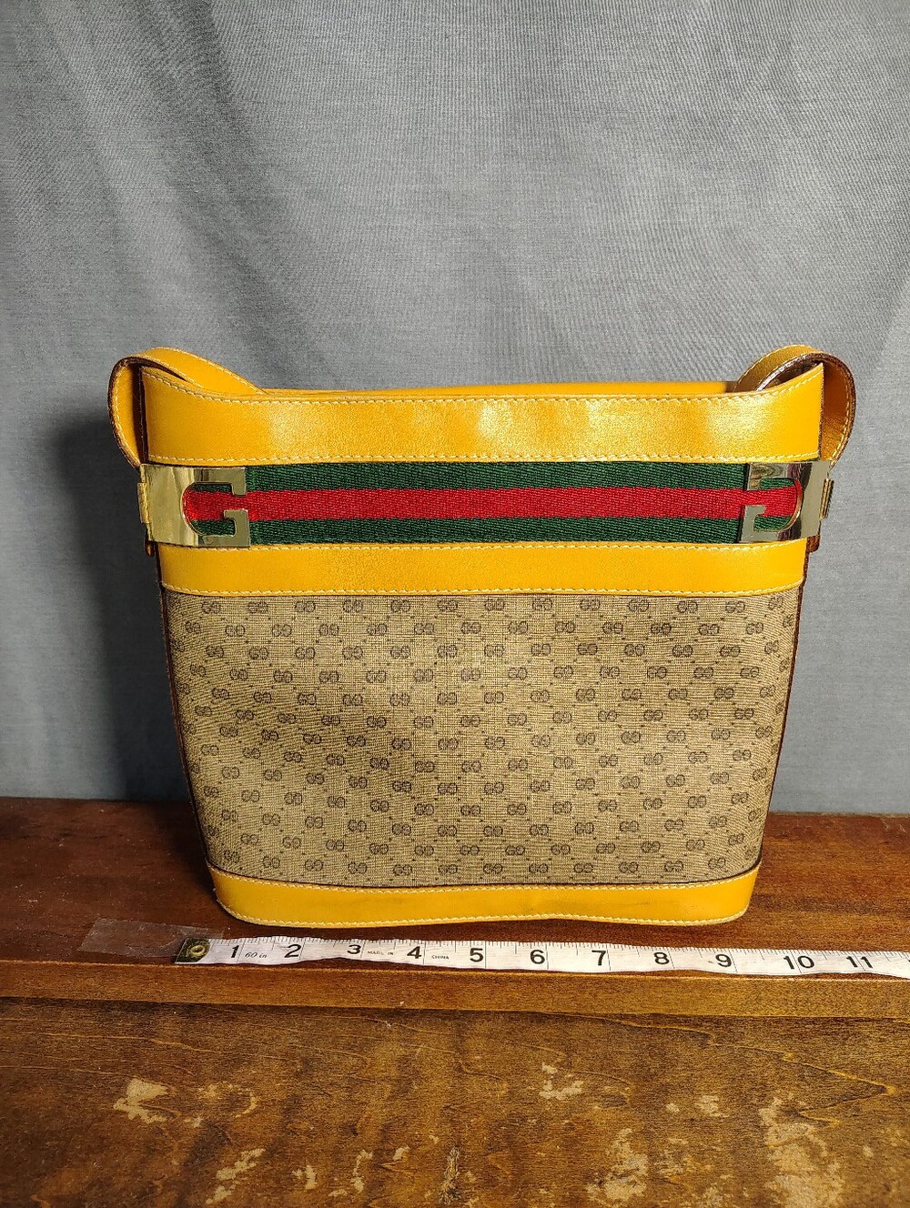 Gucci Yellow Leather and GG Canvas Crossbody Bag - Picture 2 of 13